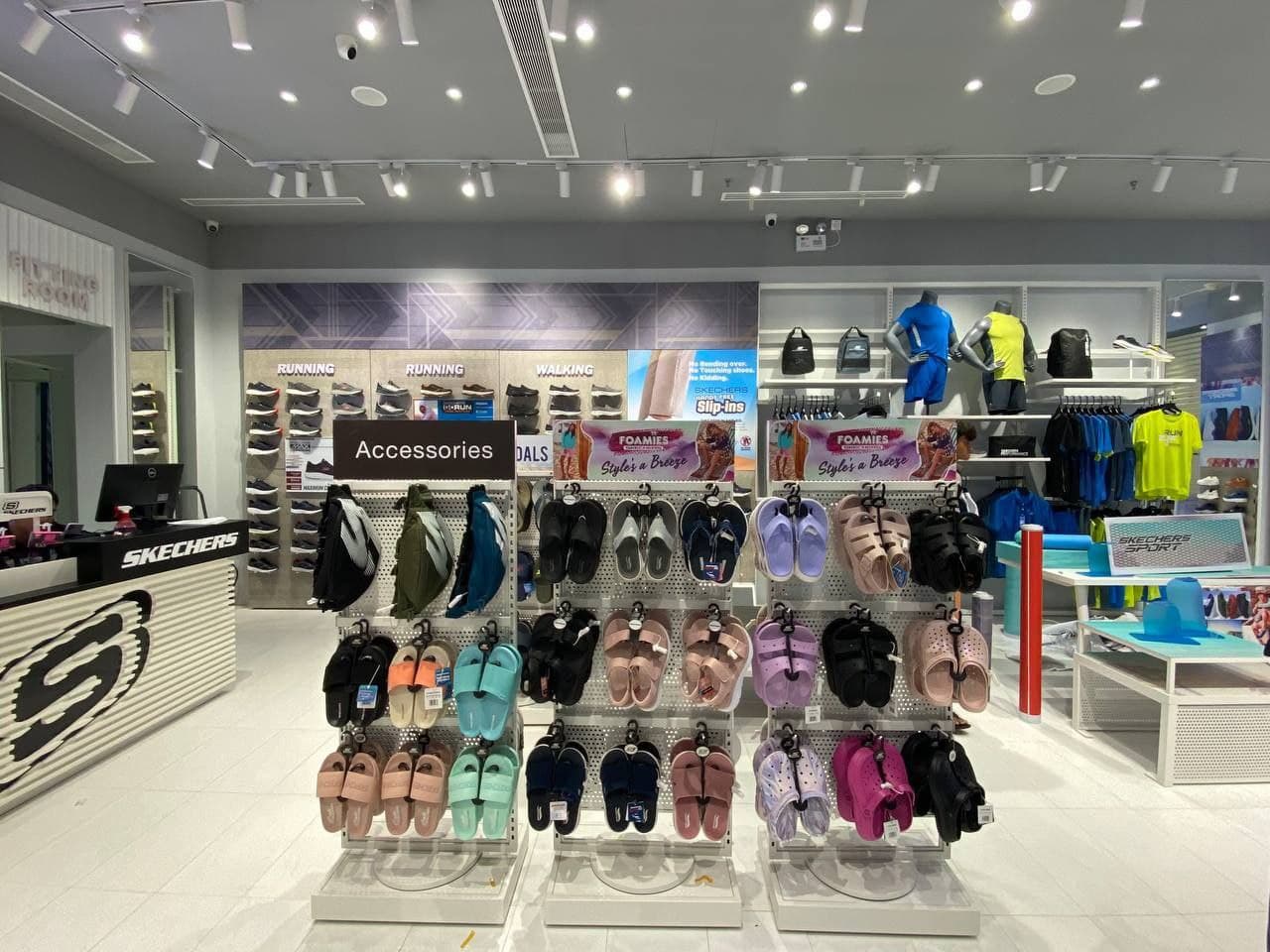 skechers-03.jpg