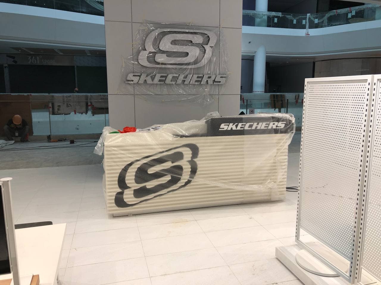 skechers-20.jpg