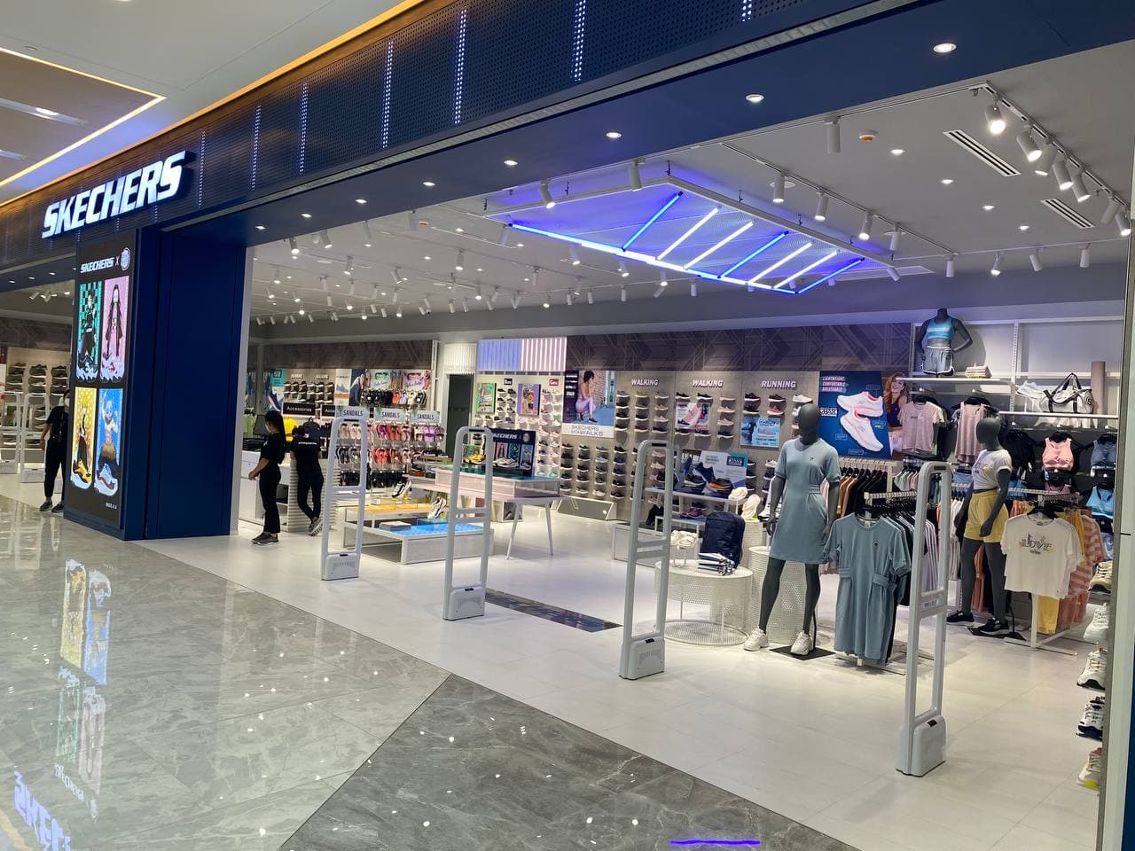 skechers-12.jpg